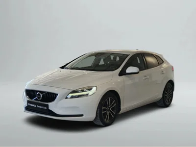 2017 VOLVO V40