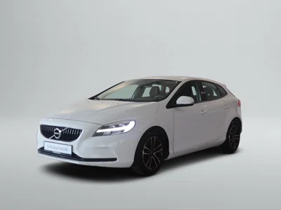 2017 VOLVO V40